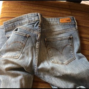 Levi’s Straight Leg Jeans